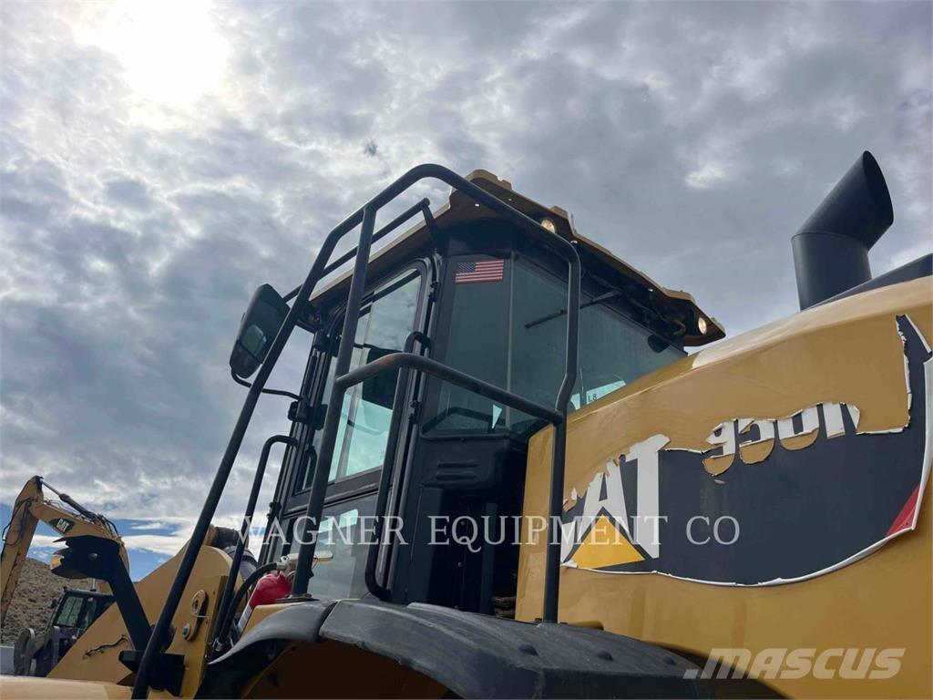 CAT 950M FC Колесни товарачи