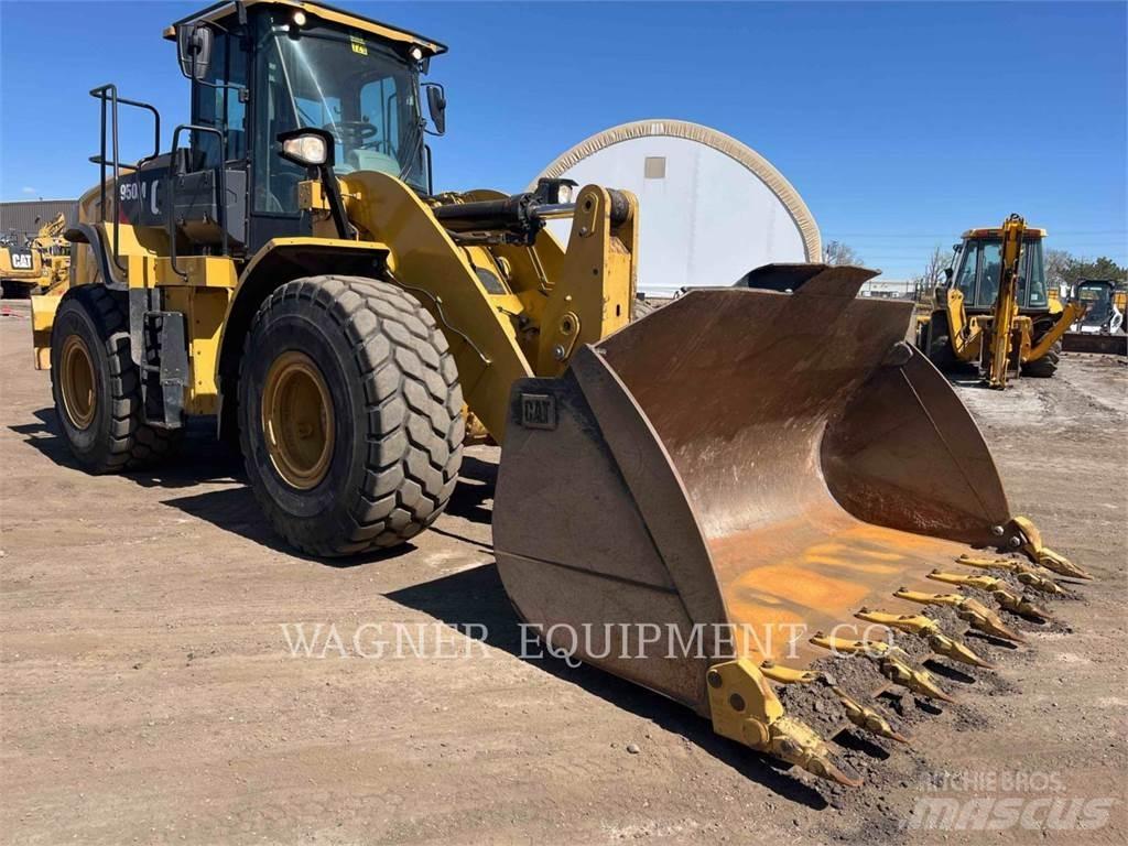 CAT 950M FC Колесни товарачи