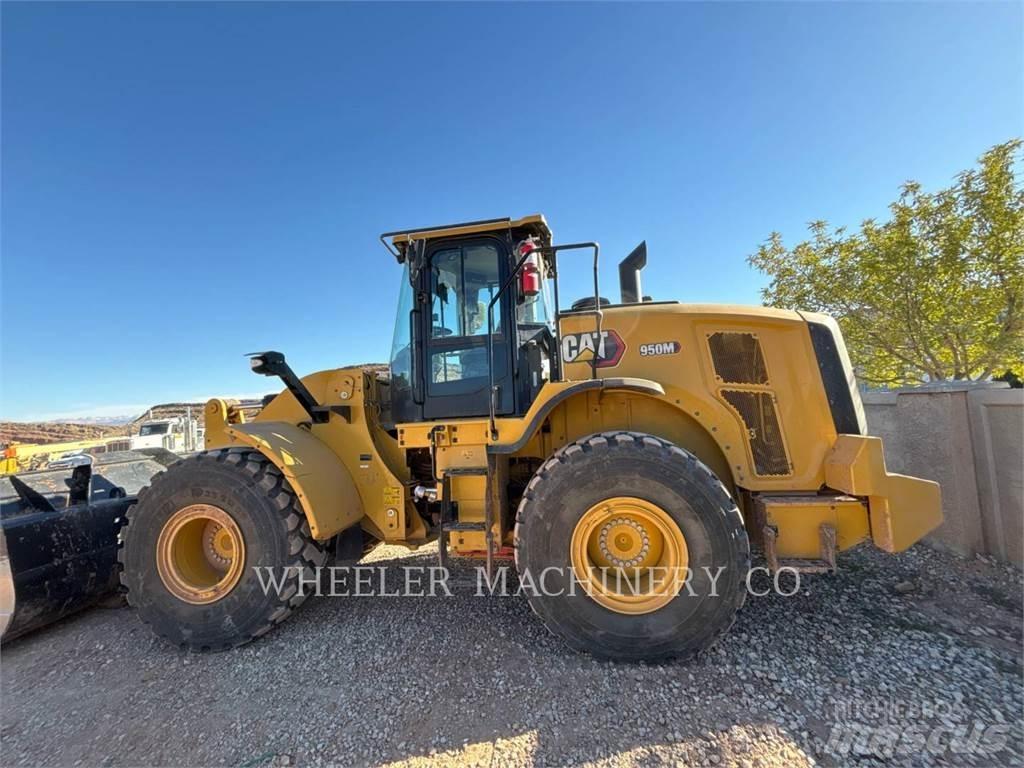 CAT 950M QC Колесни товарачи