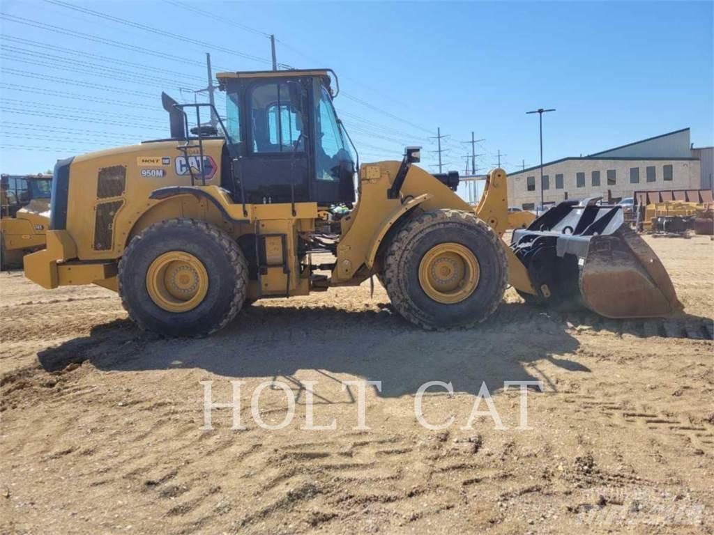 CAT 950M QC Колесни товарачи