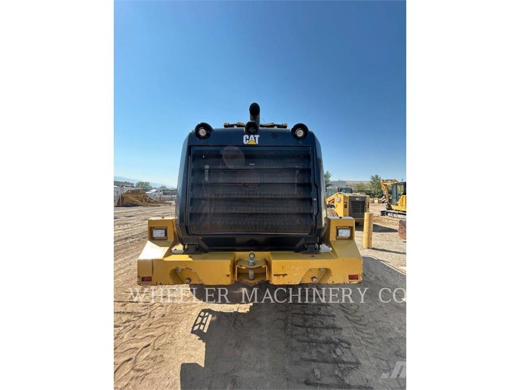 CAT 950M QC Колесни товарачи