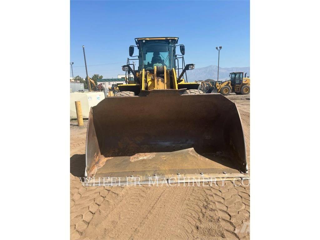 CAT 950M QC Колесни товарачи