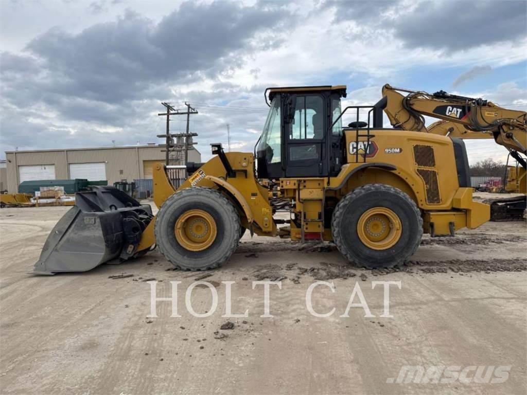 CAT 950M QC Колесни товарачи
