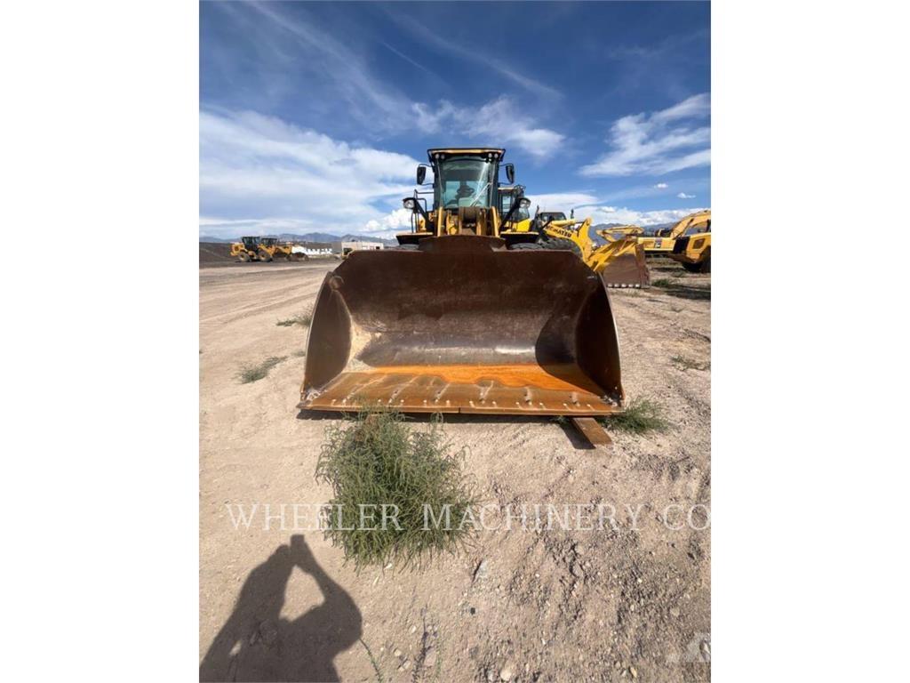 CAT 950M QC Колесни товарачи