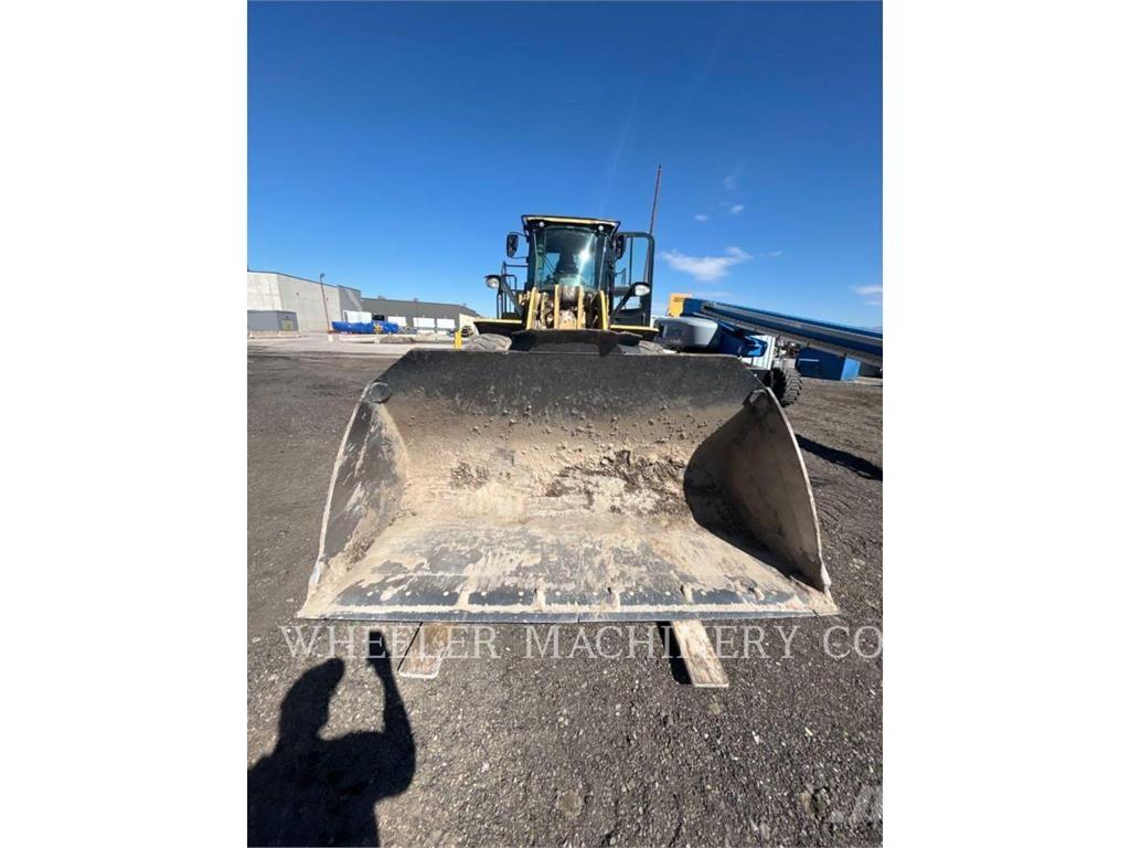 CAT 950M QC Колесни товарачи