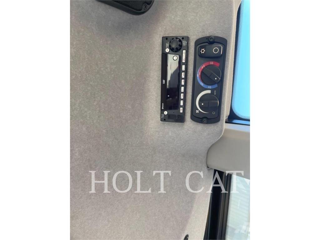 CAT 953 QC Верижен товарач