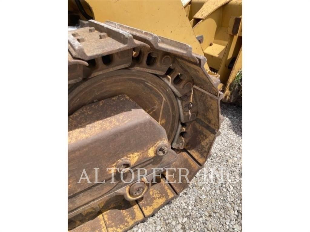 CAT 953D Верижен товарач