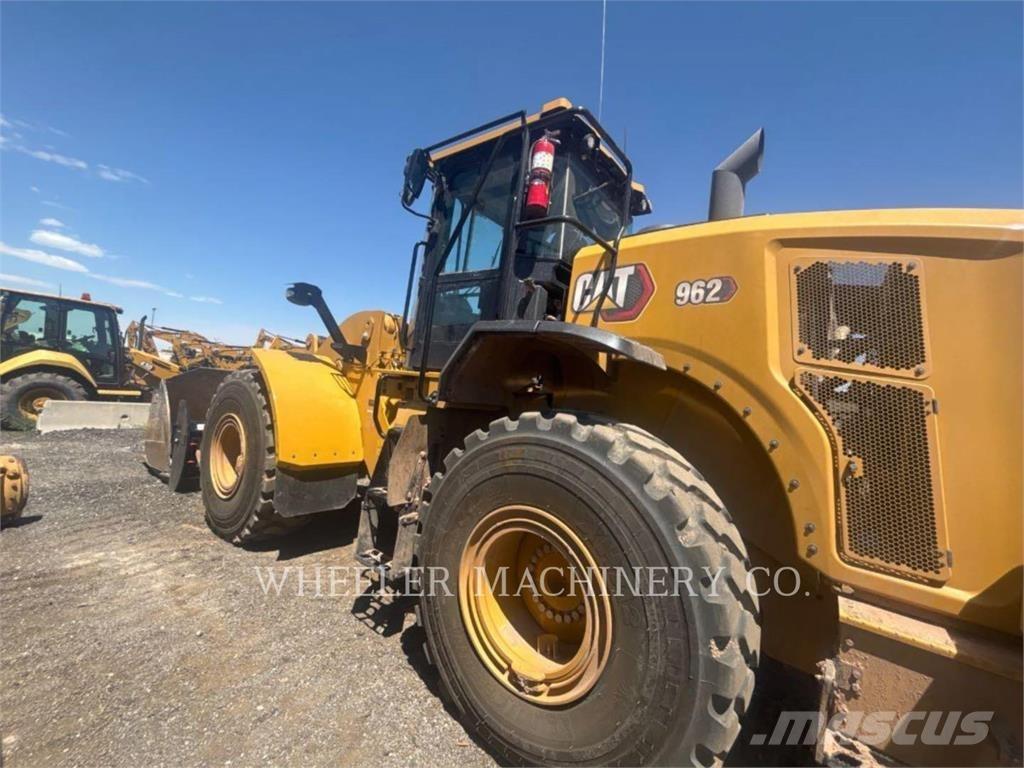 CAT 962 QC Колесни товарачи