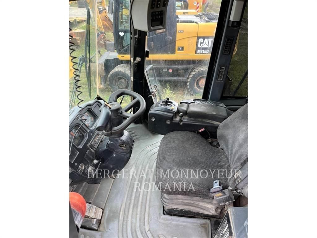CAT 962G Колесни товарачи