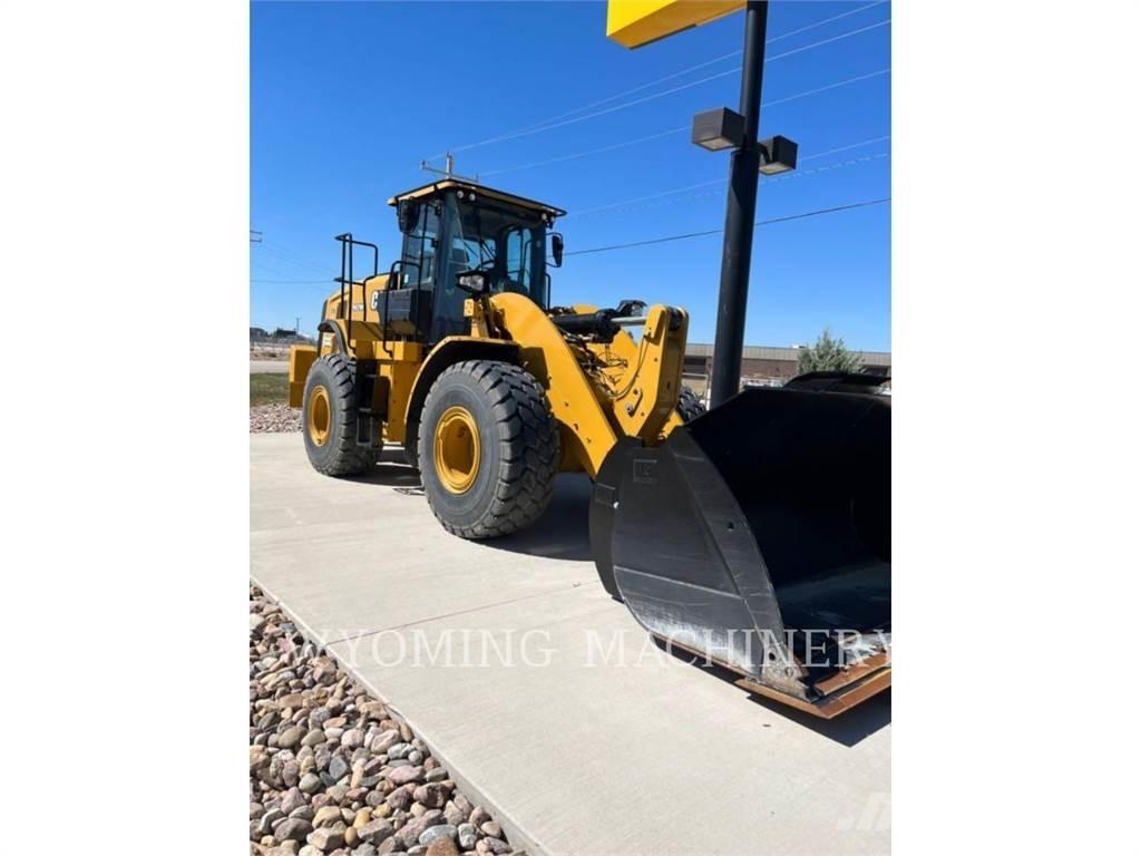 CAT 962M Колесни товарачи