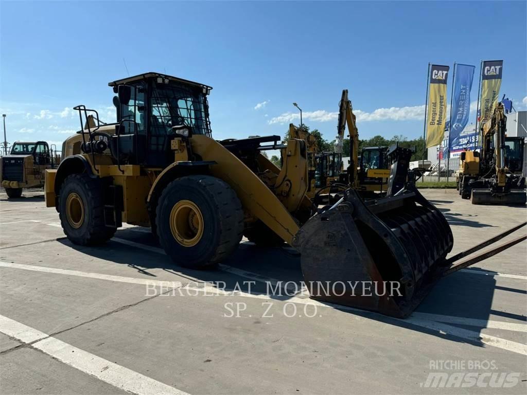 CAT 962M Колесни товарачи