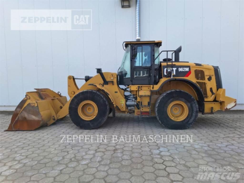 CAT 962M Колесни товарачи