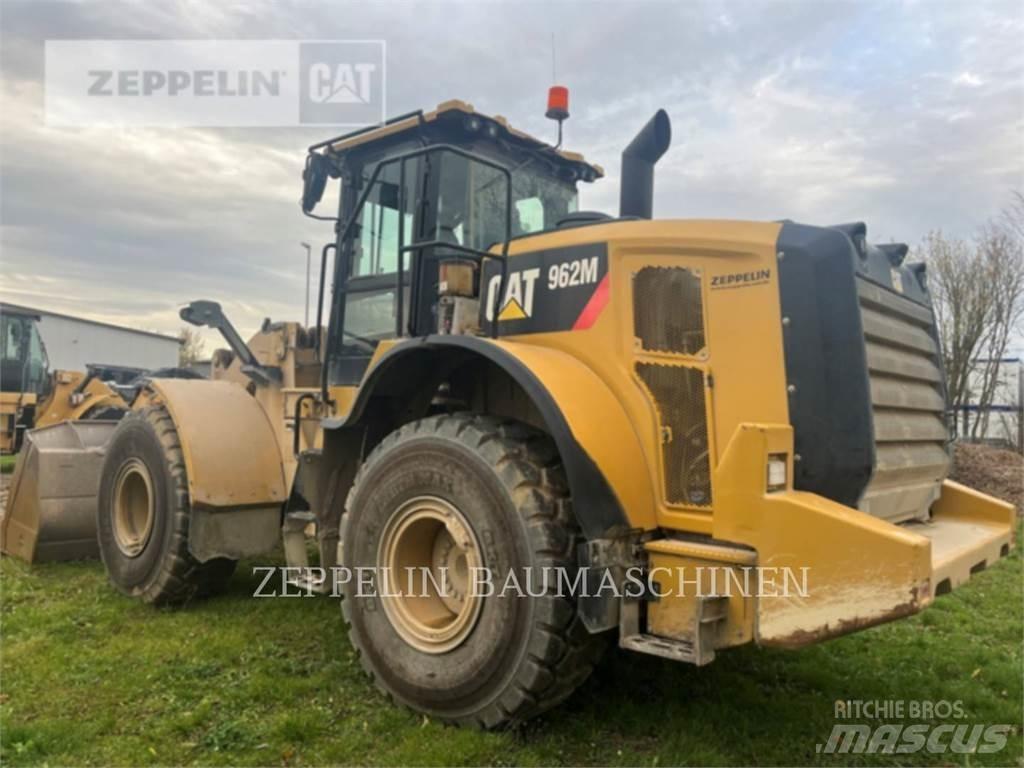 CAT 962M Колесни товарачи