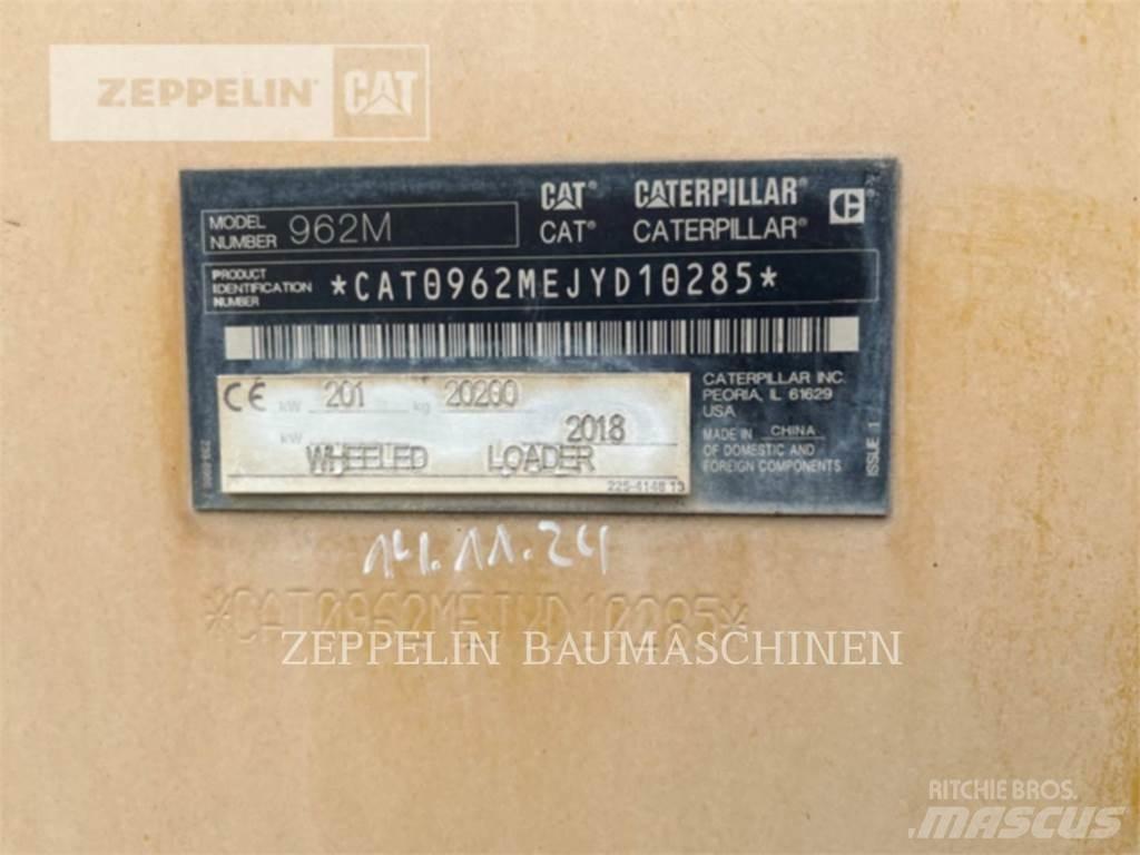 CAT 962M Колесни товарачи