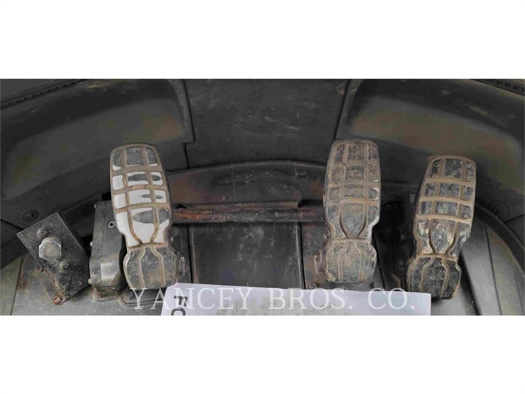 CAT 962M Колесни товарачи