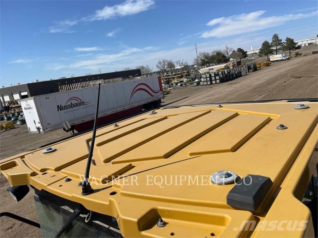 CAT 962M Колесни товарачи