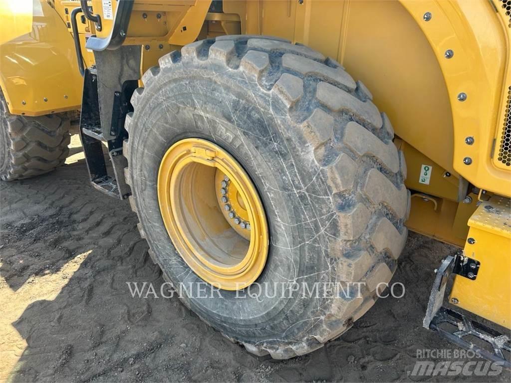CAT 962M Колесни товарачи