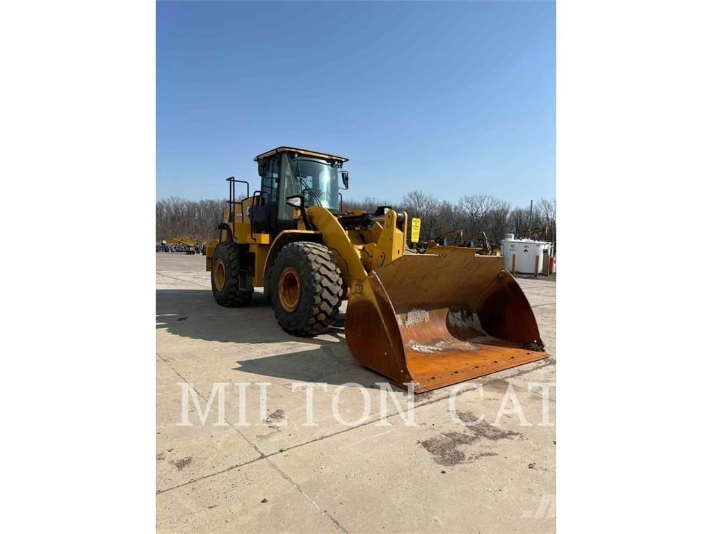 CAT 962M Колесни товарачи