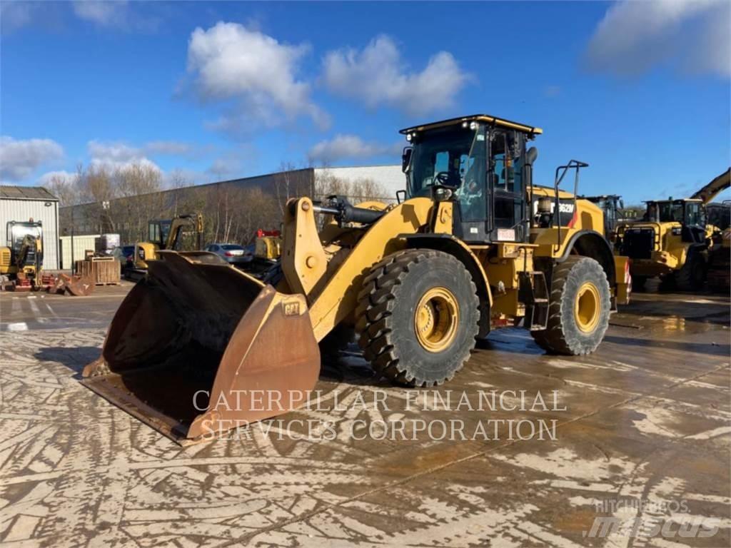 CAT 962M Колесни товарачи