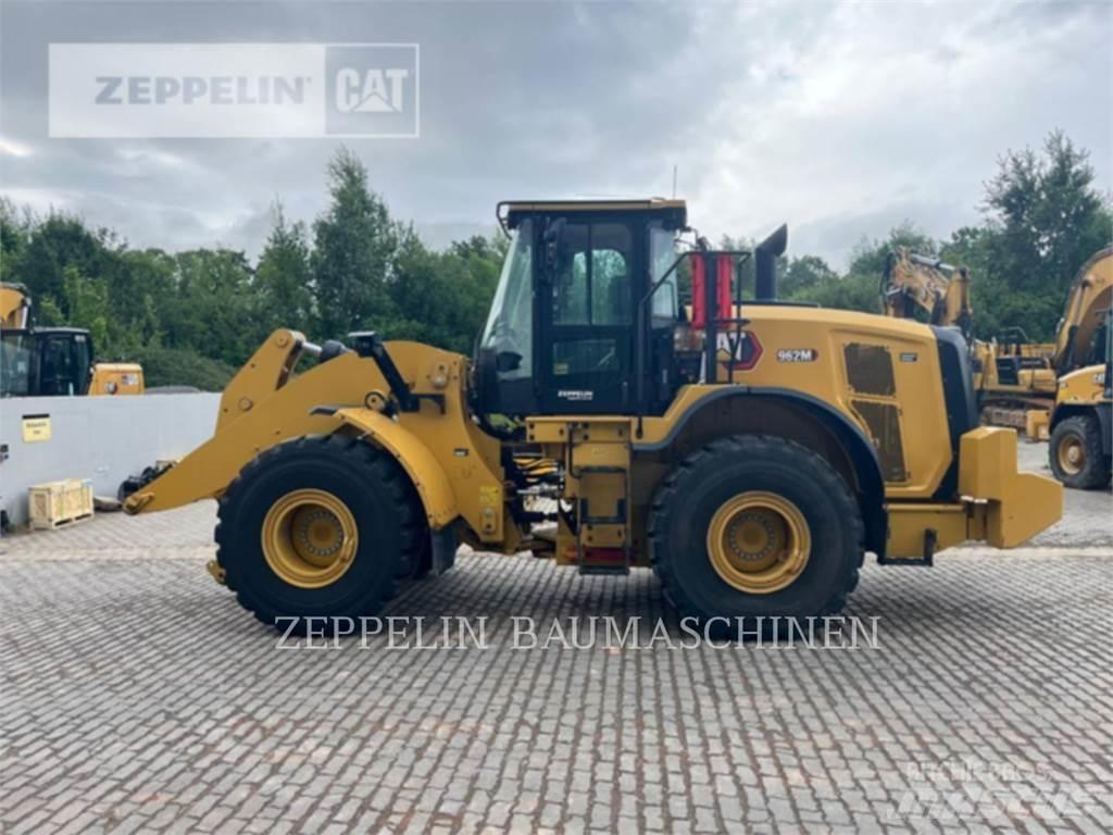 CAT 962M Колесни товарачи