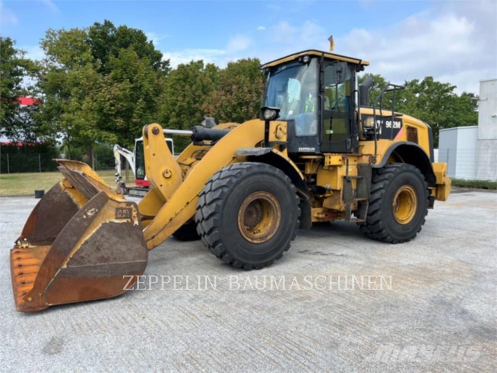 CAT 962M Колесни товарачи