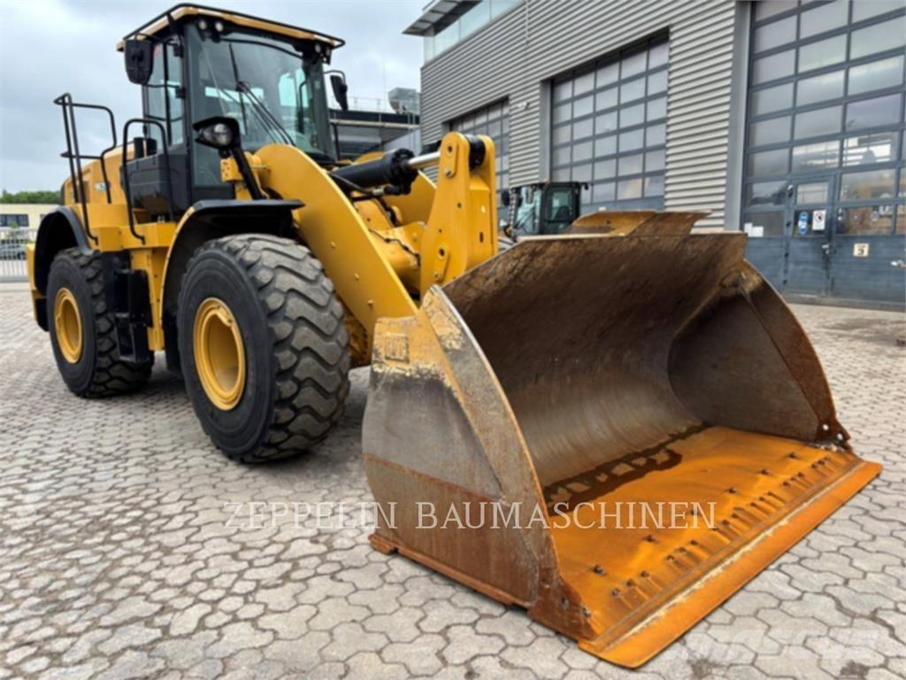 CAT 962M Колесни товарачи