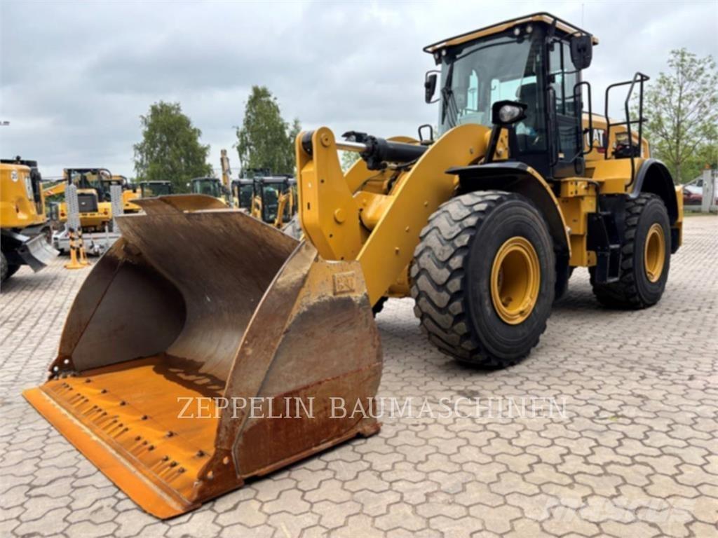CAT 962M Колесни товарачи