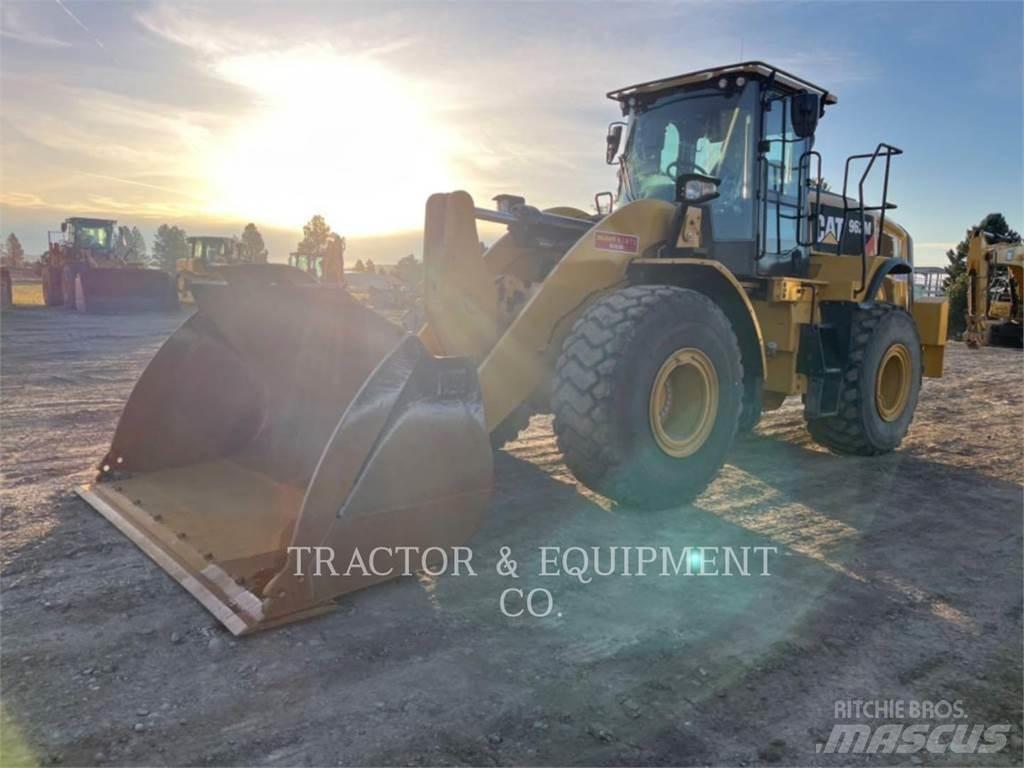 CAT 962M Колесни товарачи