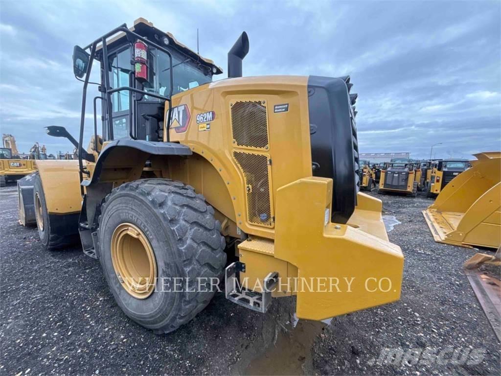 CAT 962M QC Колесни товарачи