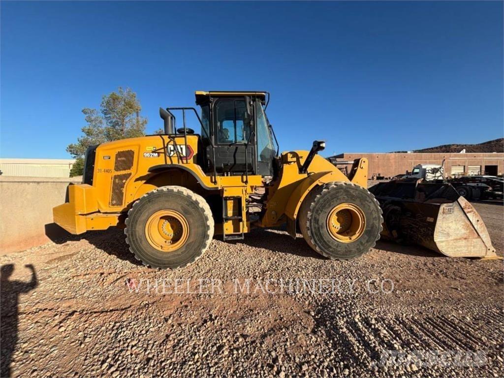 CAT 962M QC Колесни товарачи