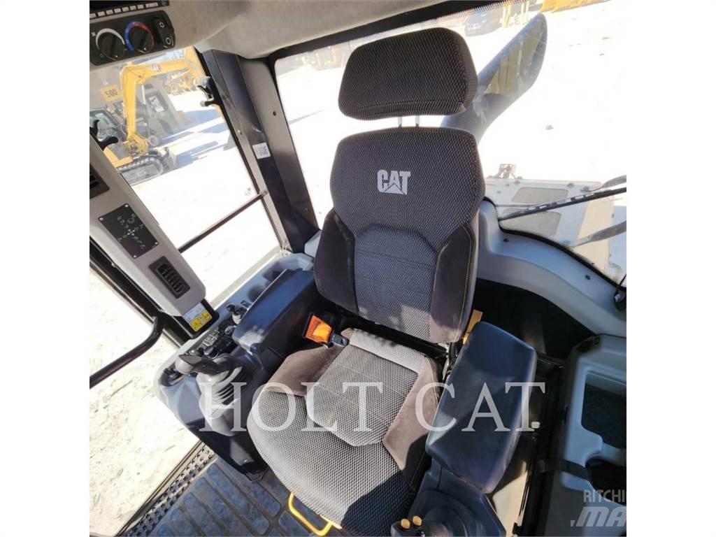 CAT 963 Верижен товарач