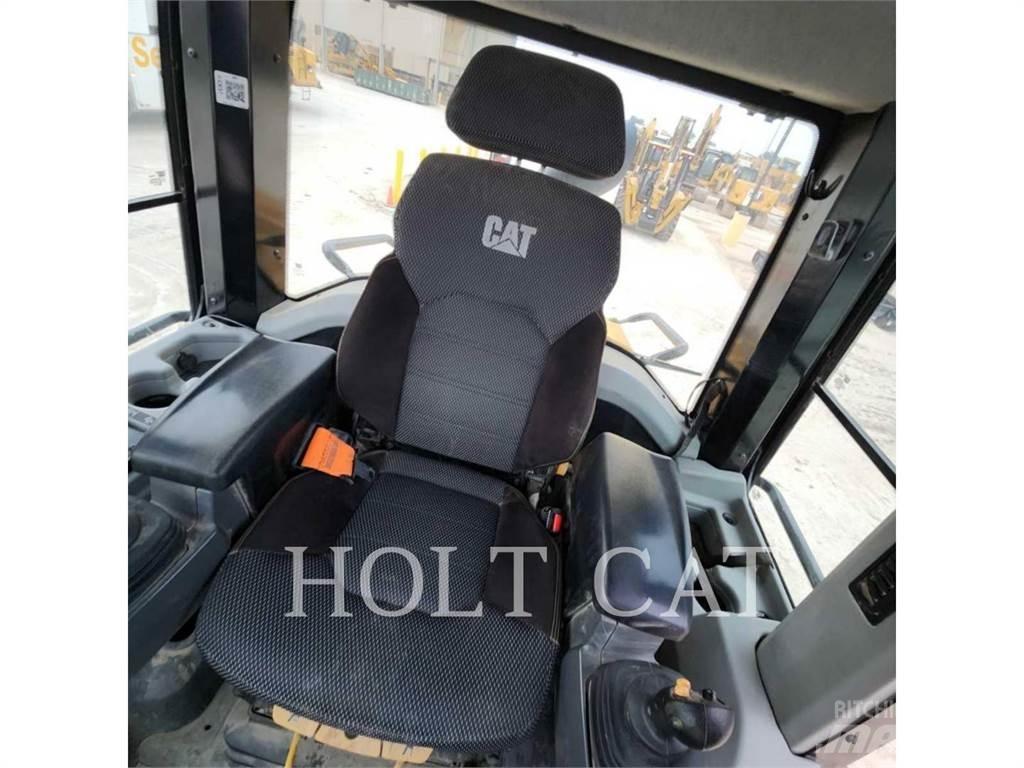 CAT 963 Верижен товарач