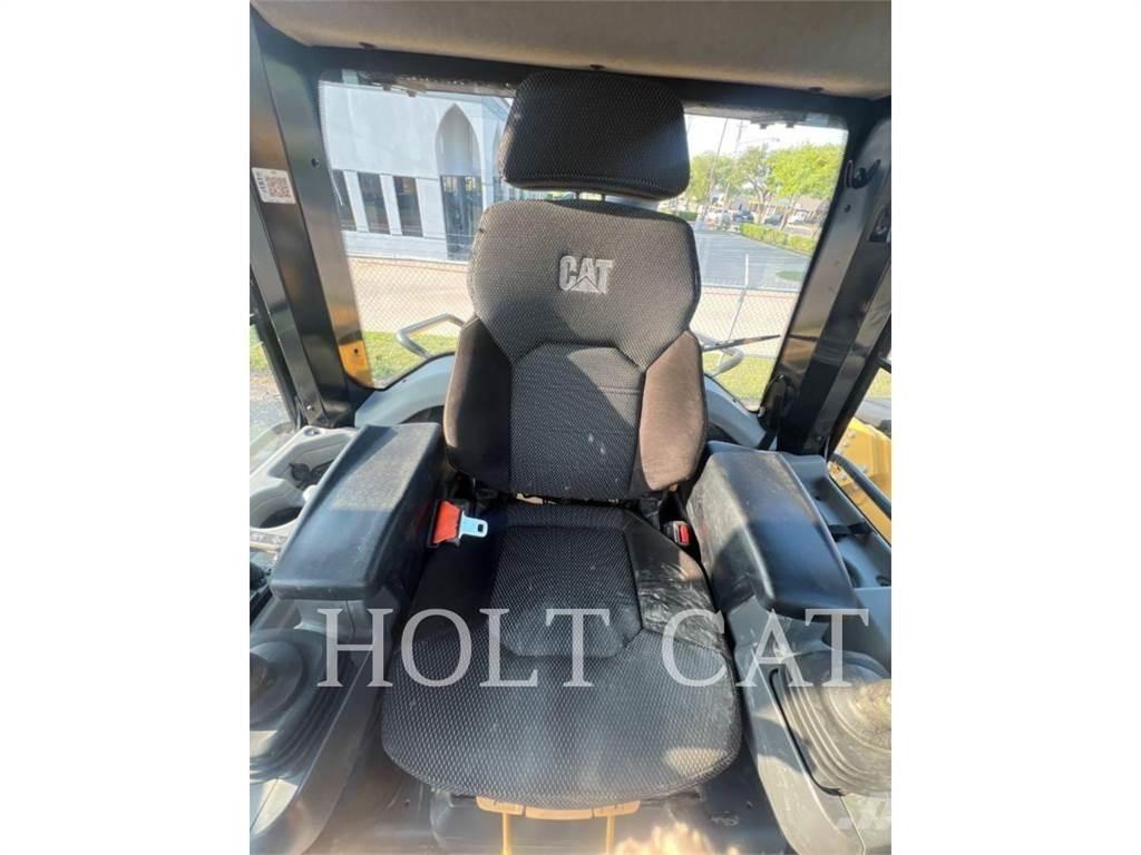 CAT 963 Верижен товарач