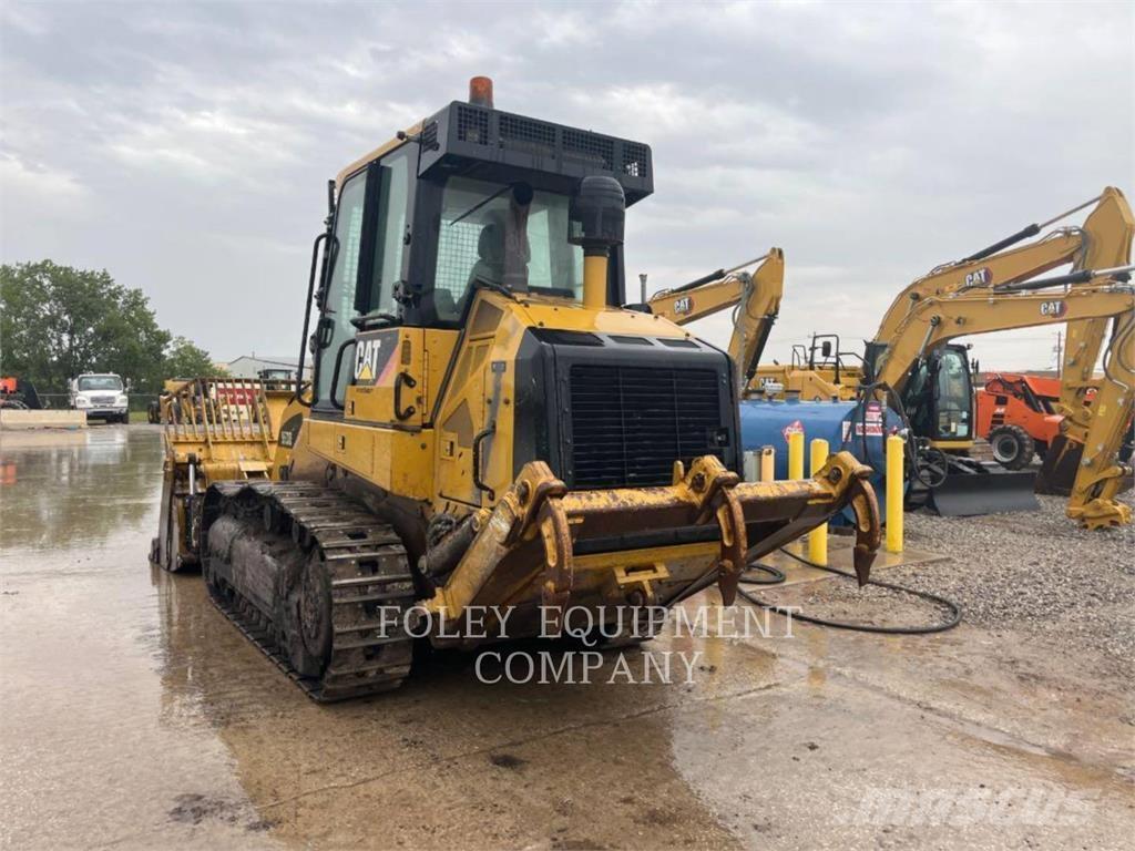 CAT 963D Верижен товарач
