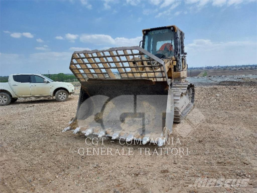 CAT 963D Верижен товарач
