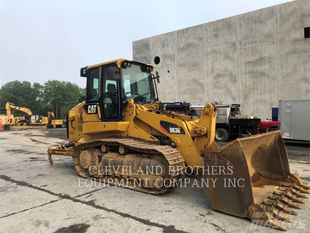 CAT 963K Верижен товарач