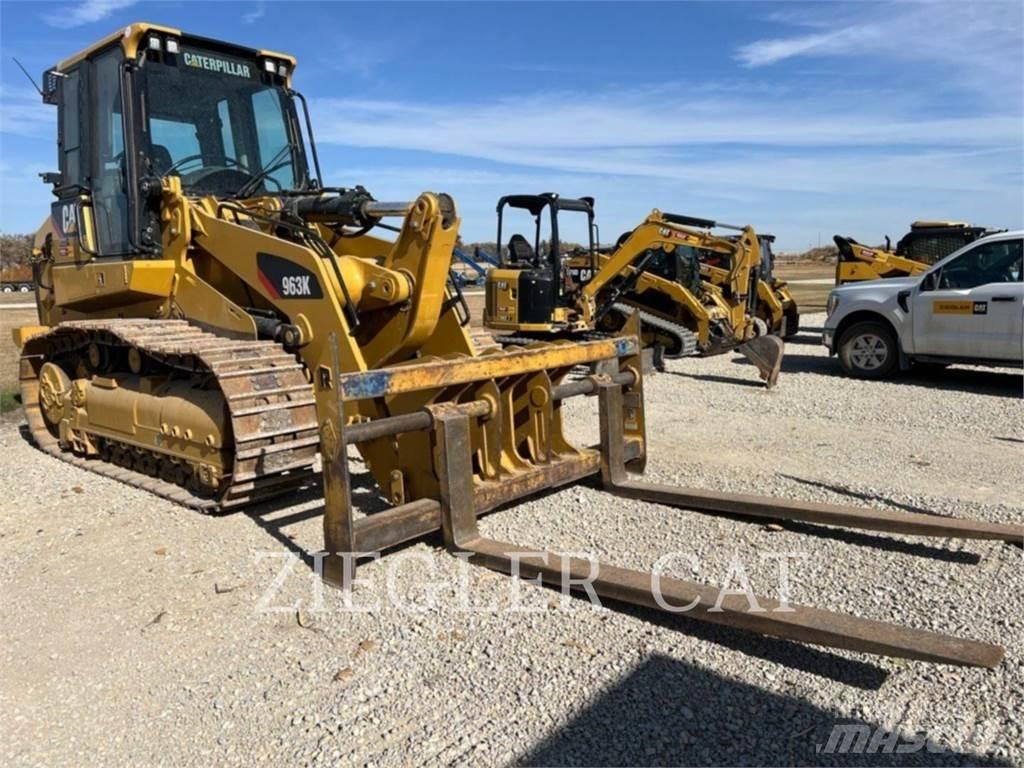 CAT 963K Верижен товарач