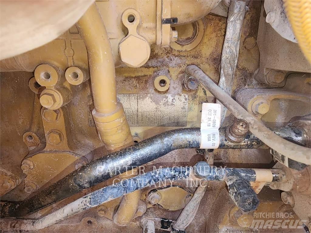 CAT 963K Верижен товарач