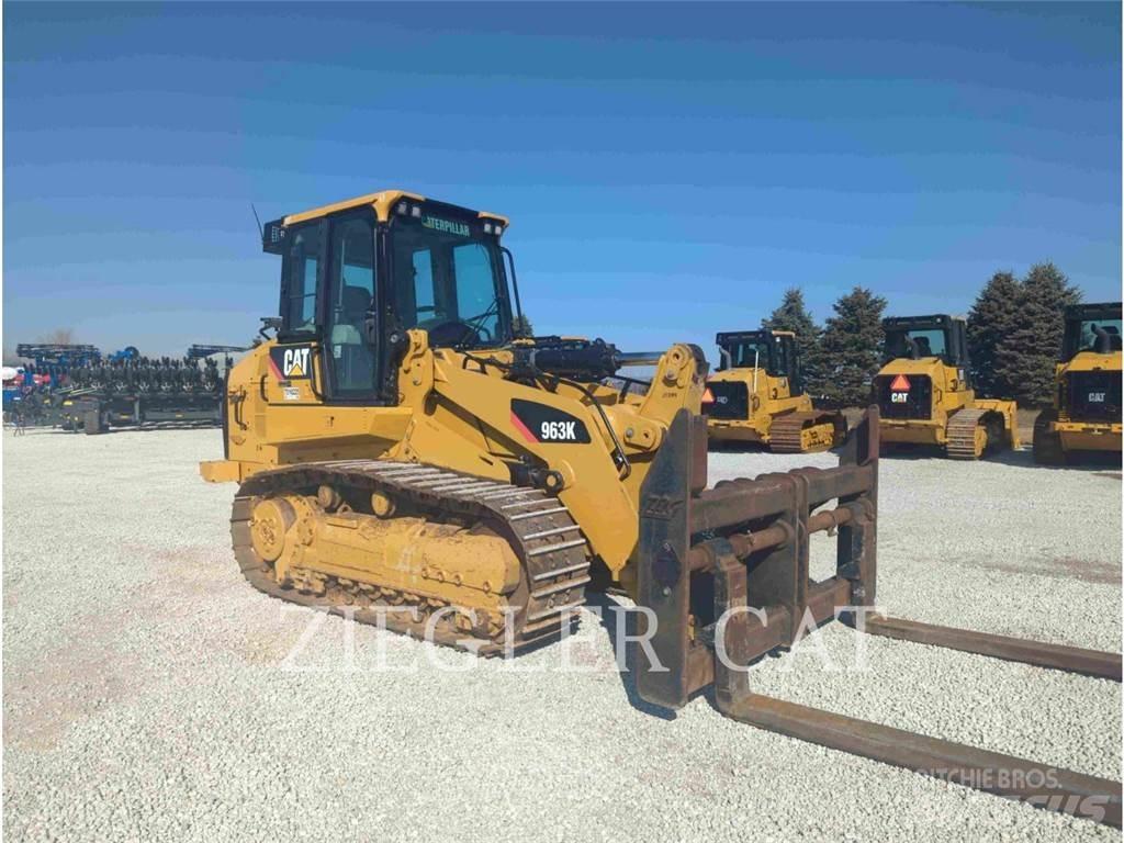 CAT 963K Верижен товарач