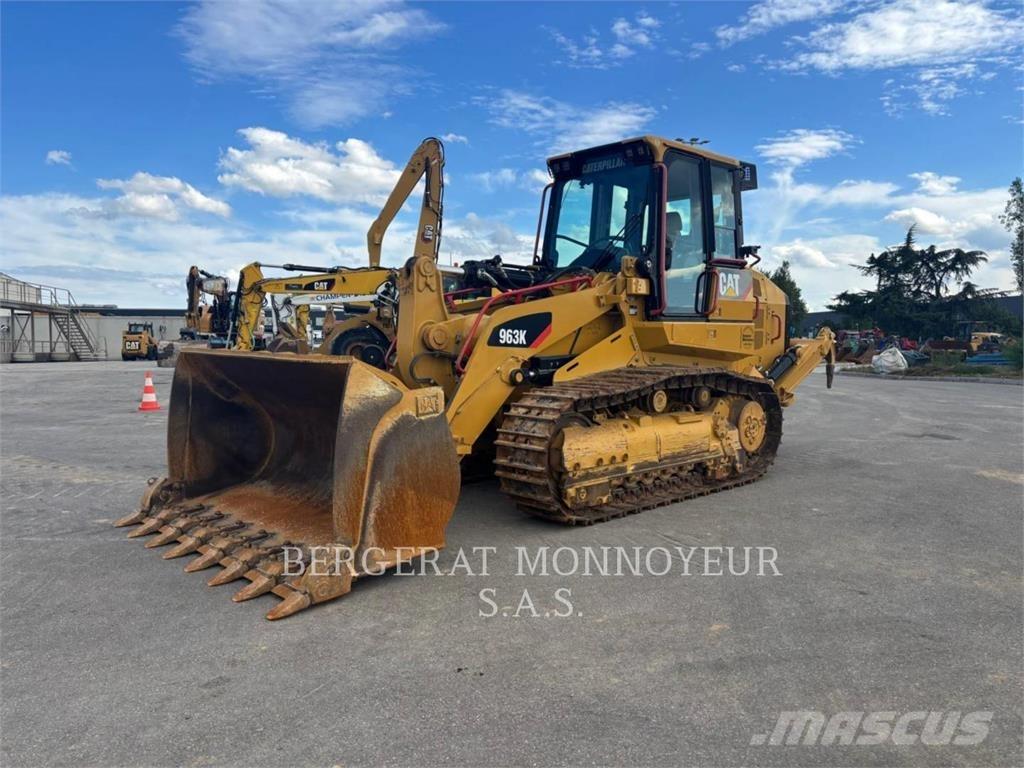 CAT 963K Верижен товарач