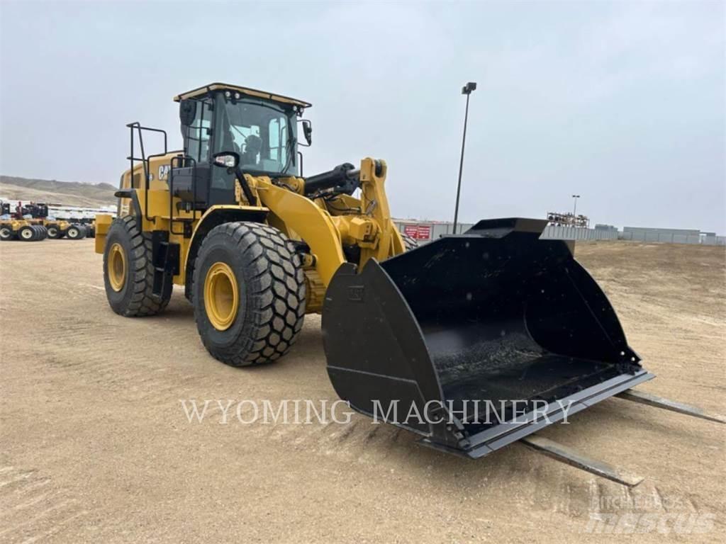 CAT 966 Колесни товарачи