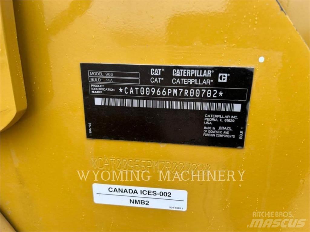 CAT 966 Колесни товарачи