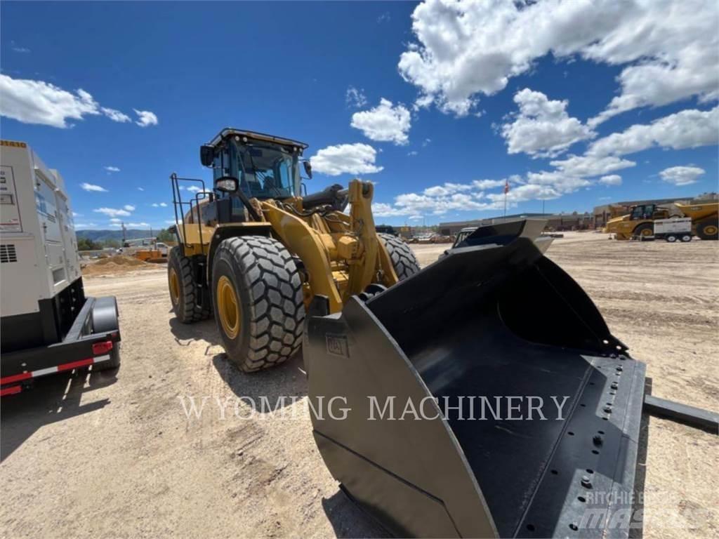 CAT 966 Колесни товарачи