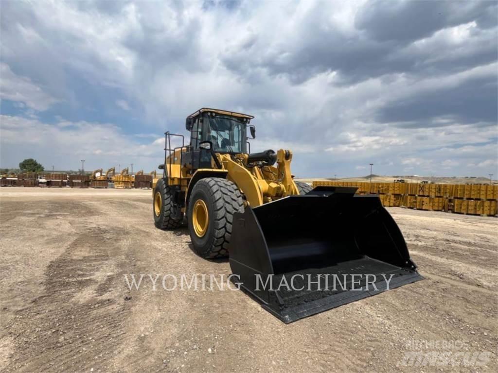 CAT 966 Колесни товарачи