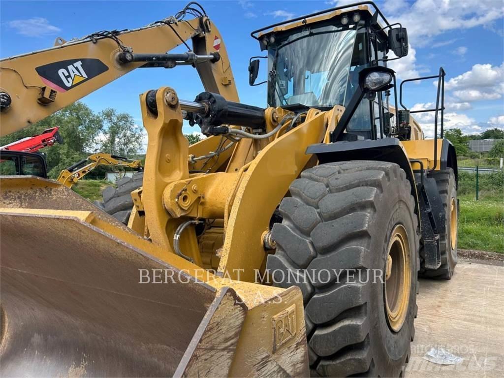 CAT 966 Колесни товарачи