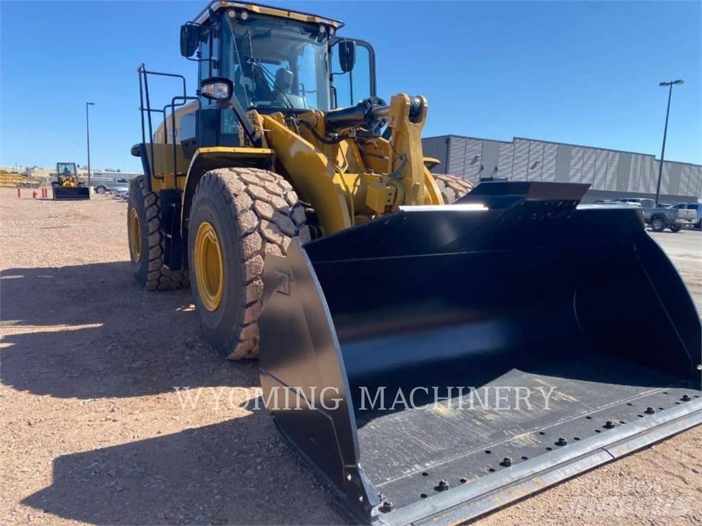 CAT 966 Колесни товарачи
