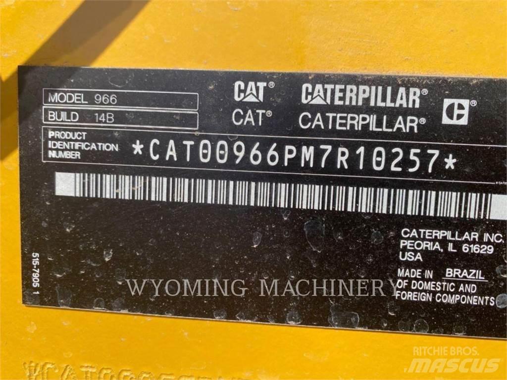 CAT 966 Колесни товарачи