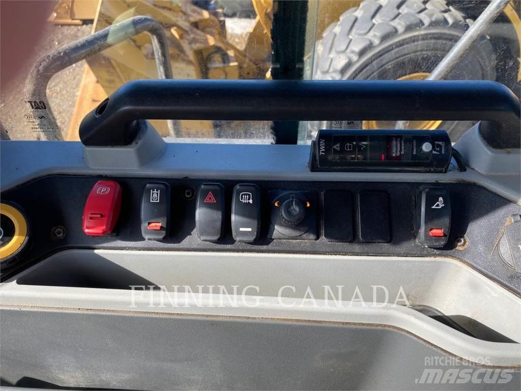 CAT 966 Колесни товарачи