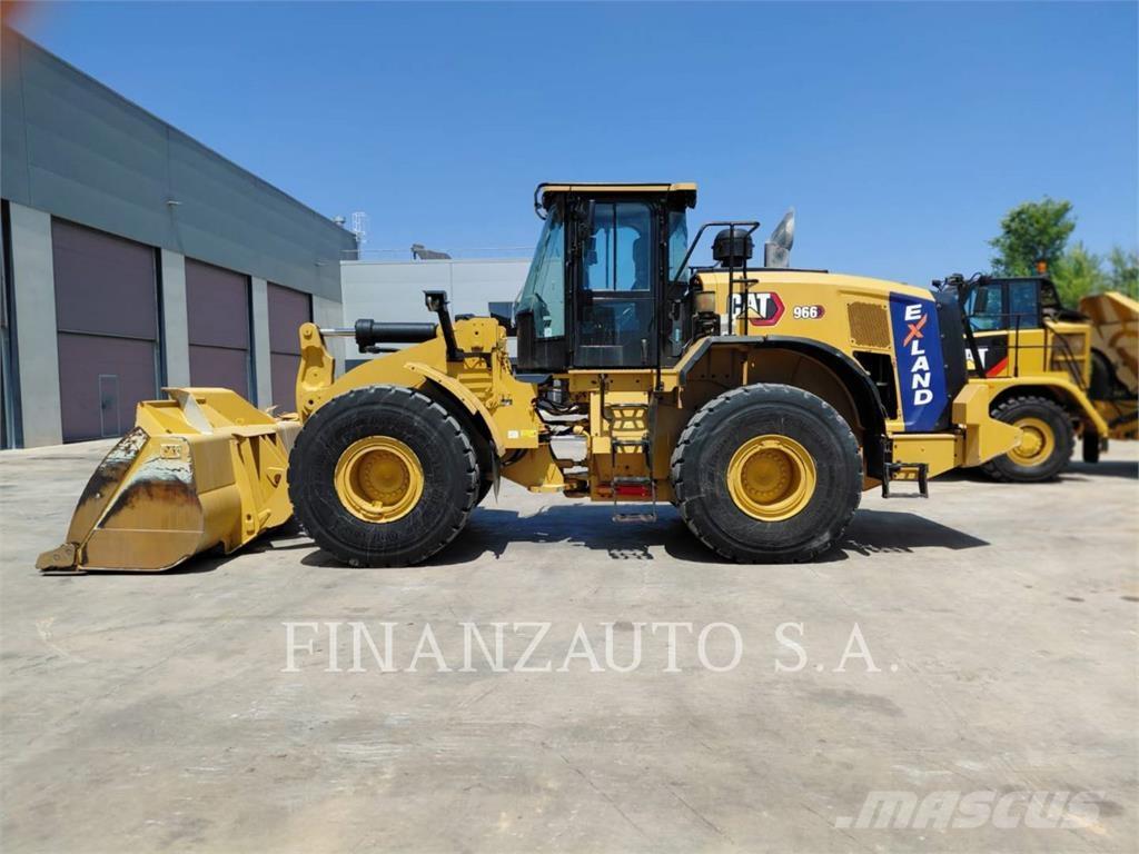 CAT 966 Колесни товарачи