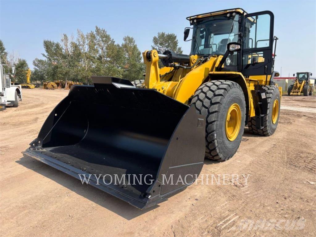 CAT 966 Колесни товарачи